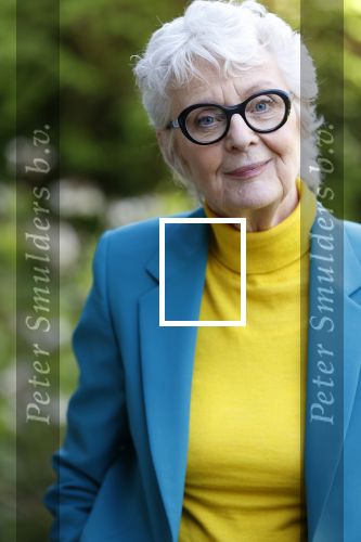 Bergen 12 mei 2021
Carry Slee met haar nieuwe boek FAKE!