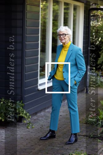 Bergen 12 mei 2021
Carry Slee met haar nieuwe boek FAKE!