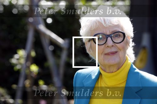 Bergen 12 mei 2021
Carry Slee met haar nieuwe boek FAKE!