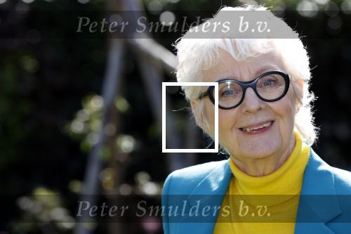 Bergen 12 mei 2021
Carry Slee met haar nieuwe boek FAKE!