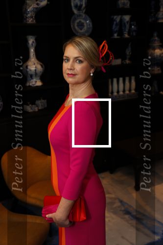 Amsterdam 30 april 2021
Koningin Maxima Look a like Cathelijne Schrauwen voor reportage in story met medewweking van Paul Schulten . Shoot vond plaats in het Andaz hotel