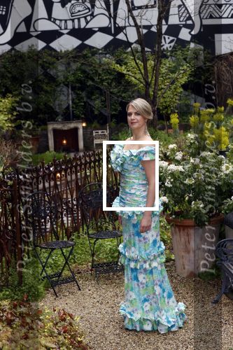 Amsterdam 30 april 2021
Koningin Maxima Look a like Cathelijne Schrauwen voor reportage in story met medewweking van Paul Schulten . Shoot vond plaats in het Andaz hotel