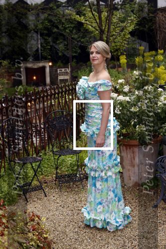 Amsterdam 30 april 2021
Koningin Maxima Look a like Cathelijne Schrauwen voor reportage in story met medewweking van Paul Schulten . Shoot vond plaats in het Andaz hotel