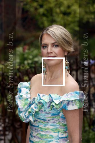 Amsterdam 30 april 2021
Koningin Maxima Look a like Cathelijne Schrauwen voor reportage in story met medewweking van Paul Schulten . Shoot vond plaats in het Andaz hotel