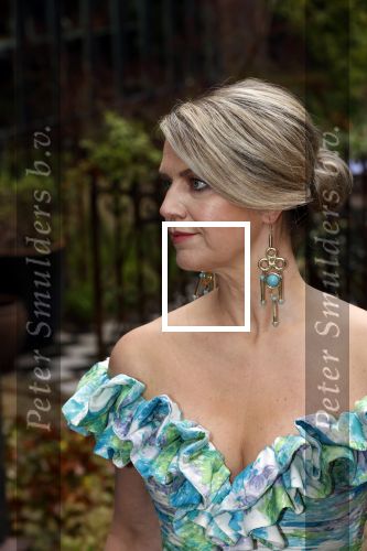 Amsterdam 30 april 2021
Koningin Maxima Look a like Cathelijne Schrauwen voor reportage in story met medewweking van Paul Schulten . Shoot vond plaats in het Andaz hotel