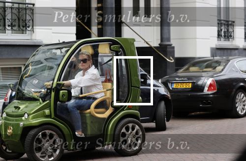 Amsterdam 3 mei 2021
Connie Witteman met Marvin Breukhoven en Constanza Breukhoben met zoon in CCCC Biro karretje