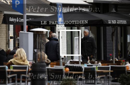 Amsterdam 6 mei 2021
Frank Rijkaard doet boodschappen in Amsterdam zuid