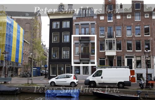 Amsterdam 21 april 2021
Frank sanders heeft zijn oude huis laten verbouwen tot meerdere appartementen . Ze staan nu te koop.
