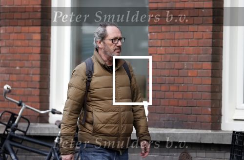 Amsterdam 1 mei 2021
Gijs Scholten v Asschat wandelend in Amsterdam zuid