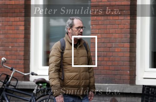 Amsterdam 1 mei 2021
Gijs Scholten v Asschat wandelend in Amsterdam zuid