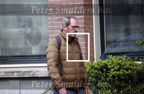 Amsterdam 1 mei 2021
Gijs Scholten v Asschat wandelend in Amsterdam zuid