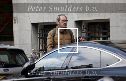 Amsterdam 1 mei 2021
Gijs Scholten v Asschat wandelend in Amsterdam zuid