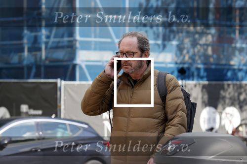 Amsterdam 1 mei 2021
Gijs Scholten v Asschat wandelend in Amsterdam zuid
