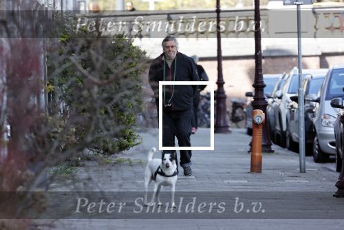 Amsterdam 15 april 2021
Hans v d Togt laat zijn hond uit.