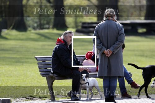 Amsterdam 16 april 2021
Hans v d Togt met vrienden en honden in het Beatrixpark