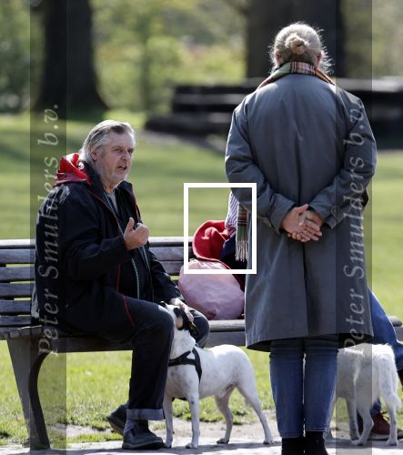 Amsterdam 16 april 2021
Hans v d Togt met vrienden en honden in het Beatrixpark