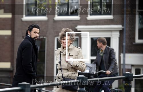 Amsterdam 3 mei 2021
Hedy d Ancona wandelend op straat in het centrum van Amsterdam