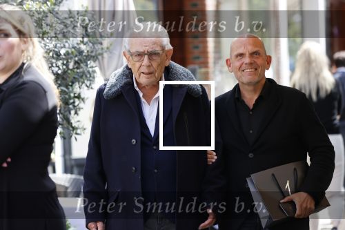 Amsterdam 12 mei 2021
Jaap v Zweden aan het winkelen met zijn vader
