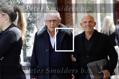 Amsterdam 12 mei 2021
Jaap v Zweden aan het winkelen met zijn vader