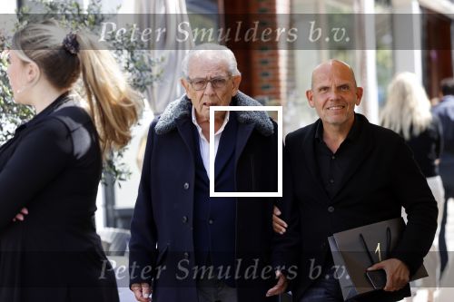 Amsterdam 12 mei 2021
Jaap v Zweden aan het winkelen met zijn vader
