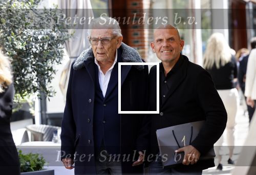 Amsterdam 12 mei 2021
Jaap v Zweden aan het winkelen met zijn vader