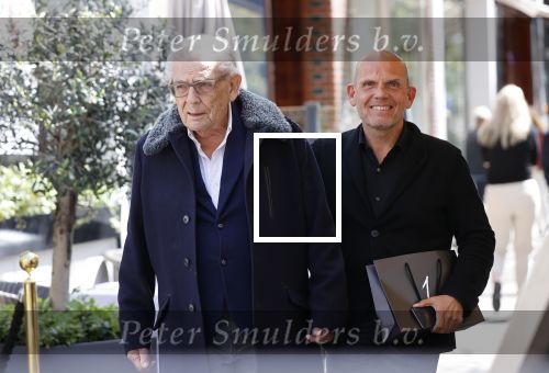Amsterdam 12 mei 2021
Jaap v Zweden aan het winkelen met zijn vader