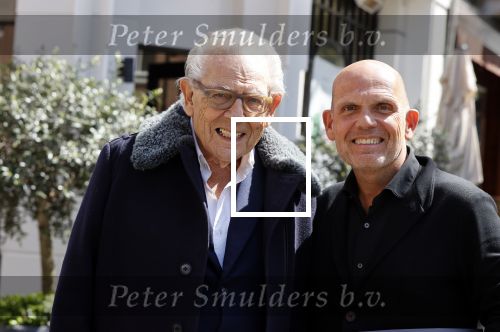 Amsterdam 12 mei 2021
Jaap v Zweden aan het winkelen met zijn vader