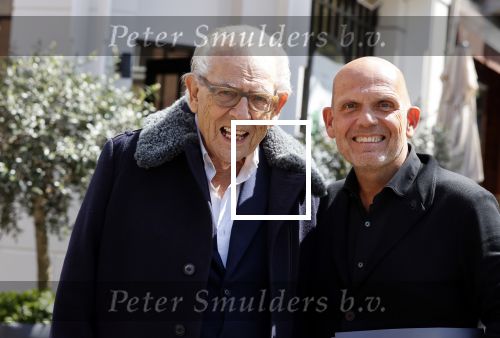 Amsterdam 12 mei 2021
Jaap v Zweden aan het winkelen met zijn vader