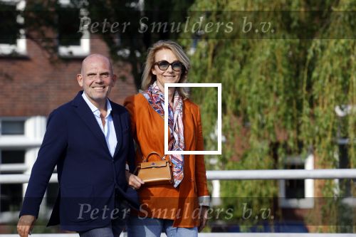 Amsterdam 13 mei 2021
Jaap v Zweden en zijn vrouw Aaltje wandelend door Amsterdam