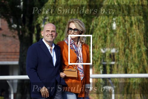 Amsterdam 13 mei 2021
Jaap v Zweden en zijn vrouw Aaltje wandelend door Amsterdam
