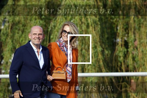 Amsterdam 13 mei 2021
Jaap v Zweden en zijn vrouw Aaltje wandelend door Amsterdam