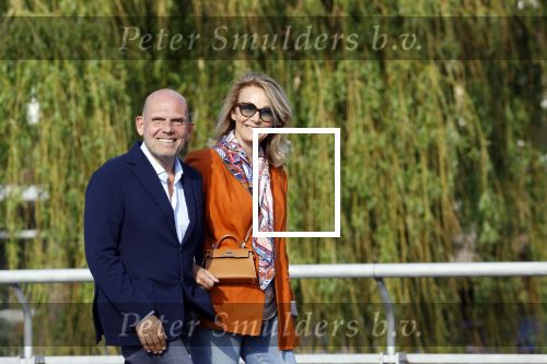 Amsterdam 13 mei 2021
Jaap v Zweden en zijn vrouw Aaltje wandelend door Amsterdam