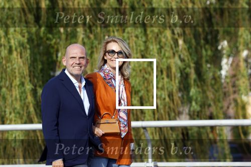 Amsterdam 13 mei 2021
Jaap v Zweden en zijn vrouw Aaltje wandelend door Amsterdam