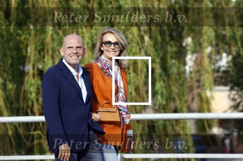 Amsterdam 13 mei 2021
Jaap v Zweden en zijn vrouw Aaltje wandelend door Amsterdam