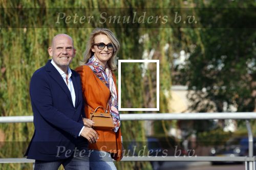 Amsterdam 13 mei 2021
Jaap v Zweden en zijn vrouw Aaltje wandelend door Amsterdam