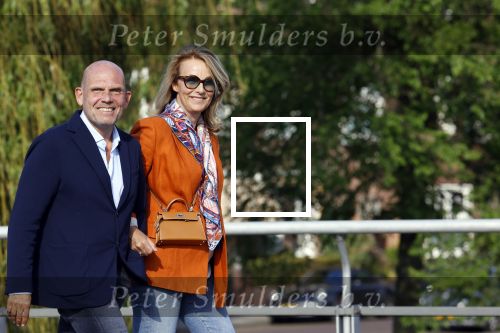Amsterdam 13 mei 2021
Jaap v Zweden en zijn vrouw Aaltje wandelend door Amsterdam