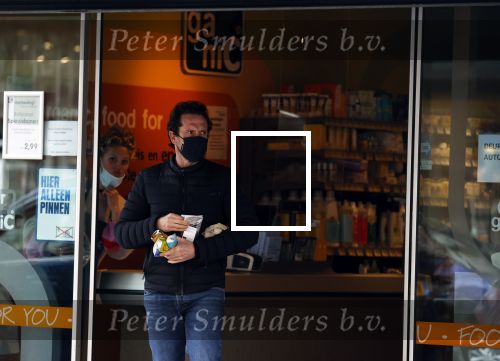 Amsterdam 3 mei 2021
Jacob Derwig doet boodschappen