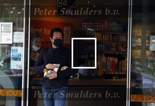 Amsterdam 3 mei 2021
Jacob Derwig doet boodschappen