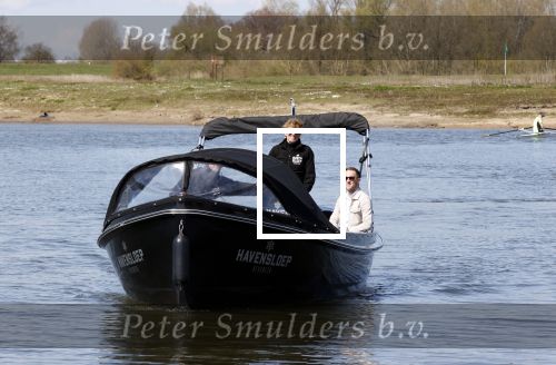 Deventer 15 april 2021
Jacques Herb vaart met een sloep en gasten daarop door Deventer.