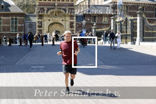 Amsterdam 26 april 2021
Jamie Westland ( Di-rect) hard lopend bij het binnenhof.