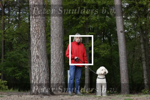 Rolde 19 mei 2021
Johan Derksen aan het wandelen met zijn hond in de boosen bij Rolde