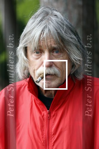 Rolde 19 mei 2021
Johan Derksen aan het wandelen met zijn hond in de boosen bij Rolde