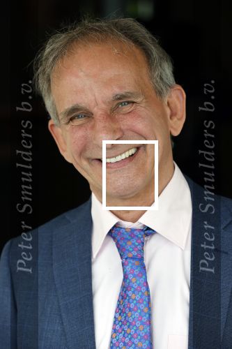 Nijkerk 22 mei 2021
Rene le Blanc overhandigt Johan Vlemmix award voor uitbrengen 175 cd \'s