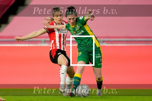 (L-R) *Kayleigh van Dooren* of PSV Women, *Julia Kagie* of ADO Den Haag Women