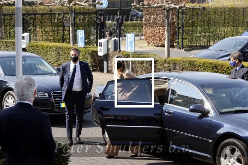 Uden 20 april 2021
Koningin Maxima bezoekt het HQ van CSU . Ze arriveert in haar audi A8