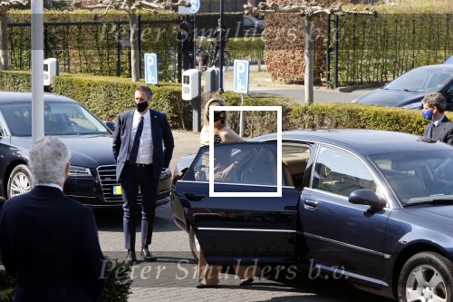 Uden 20 april 2021
Koningin Maxima bezoekt het HQ van CSU . Ze arriveert in haar audi A8