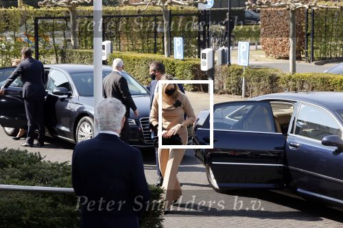Uden 20 april 2021
Koningin Maxima bezoekt het HQ van CSU . Ze arriveert in haar audi A8