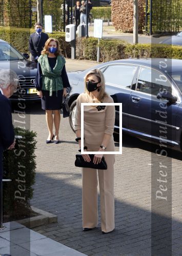 Uden 20 april 2021
Koningin Maxima bezoekt het HQ van CSU . Ze arriveert in haar audi A8