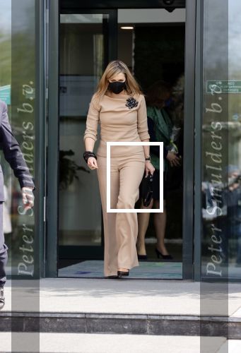Uden 20 april 2021
Koningin Maxima bezoekt het HQ van CSU . Ze arriveert in haar audi A8