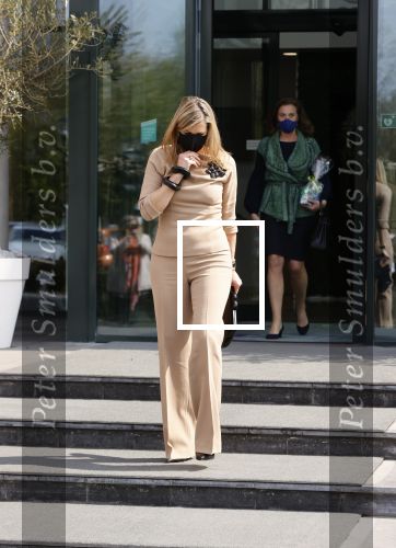 Uden 20 april 2021
Koningin Maxima bezoekt het HQ van CSU . Ze arriveert in haar audi A8